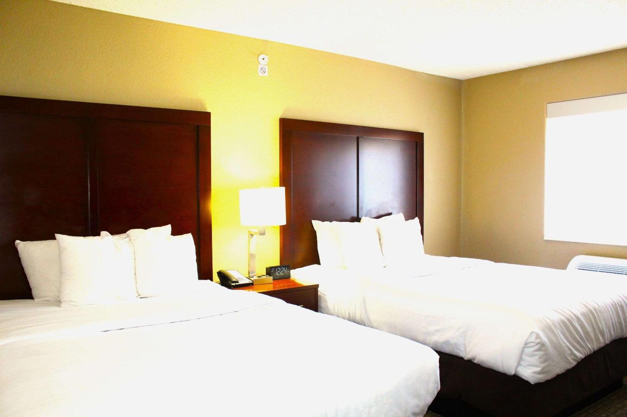 Comfort Suites Lakewood - Denver Bagian luar foto