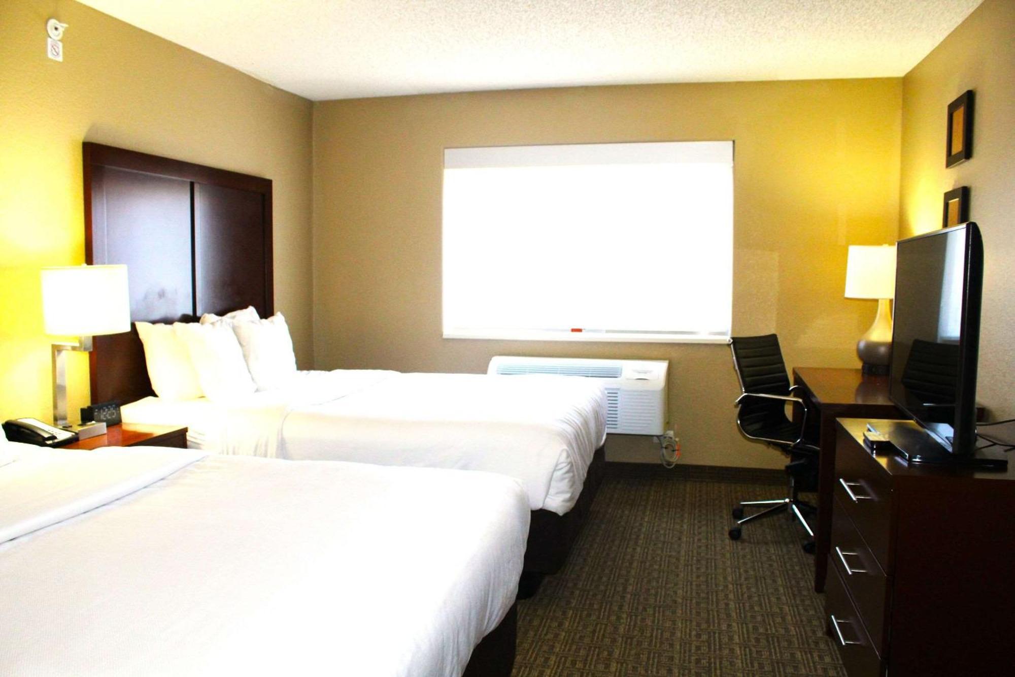 Comfort Suites Lakewood - Denver Bagian luar foto