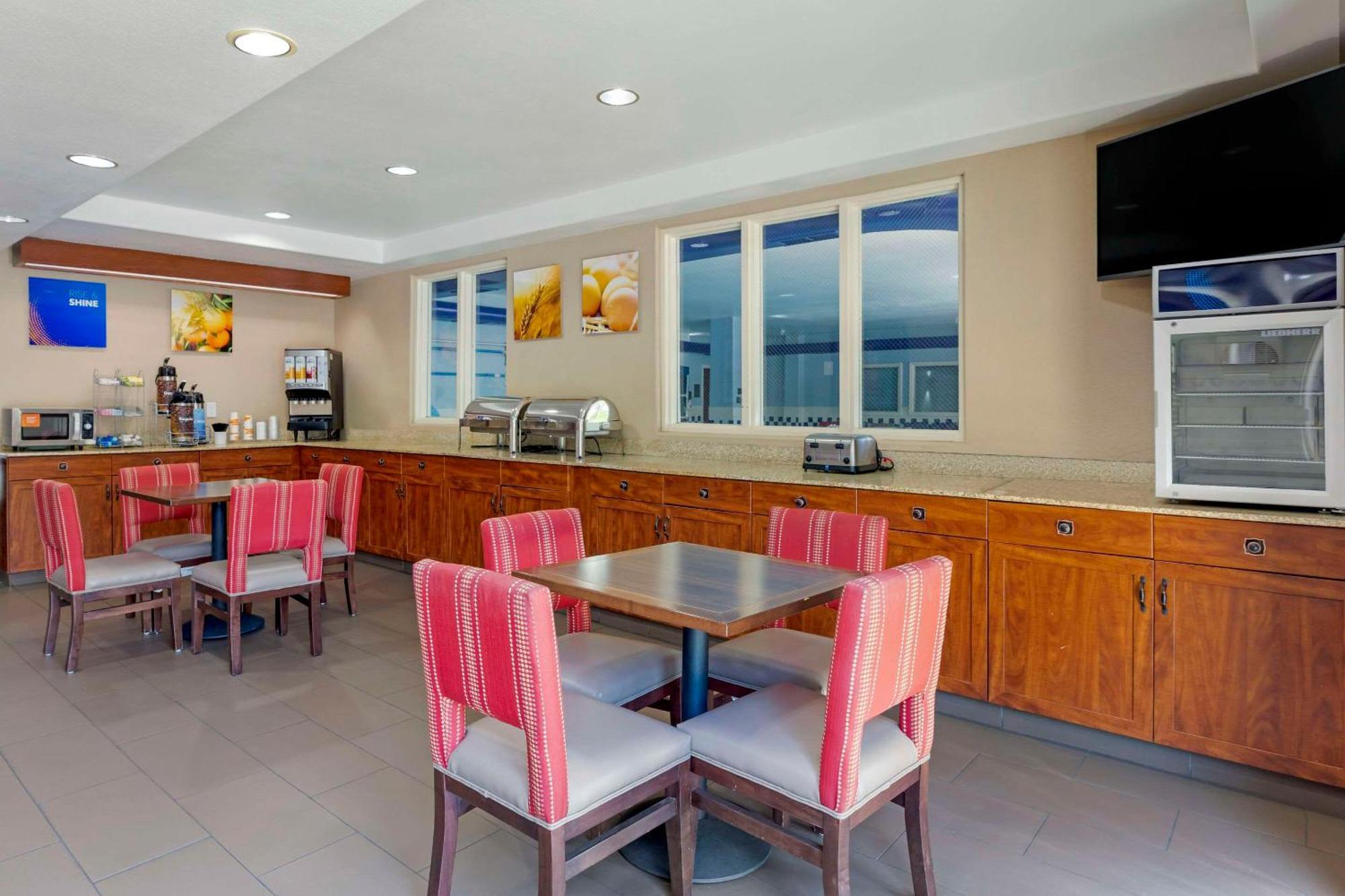 Comfort Suites Lakewood - Denver Bagian luar foto