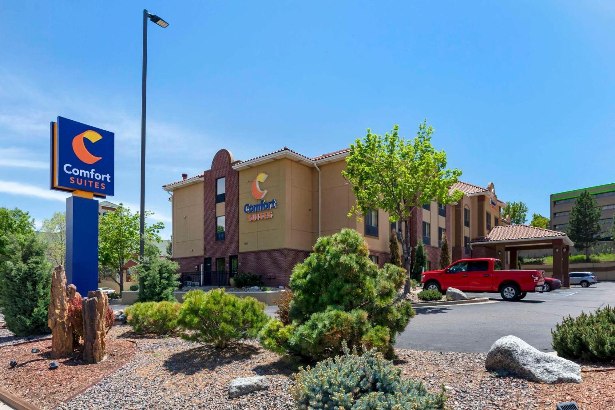 Comfort Suites Lakewood - Denver Bagian luar foto